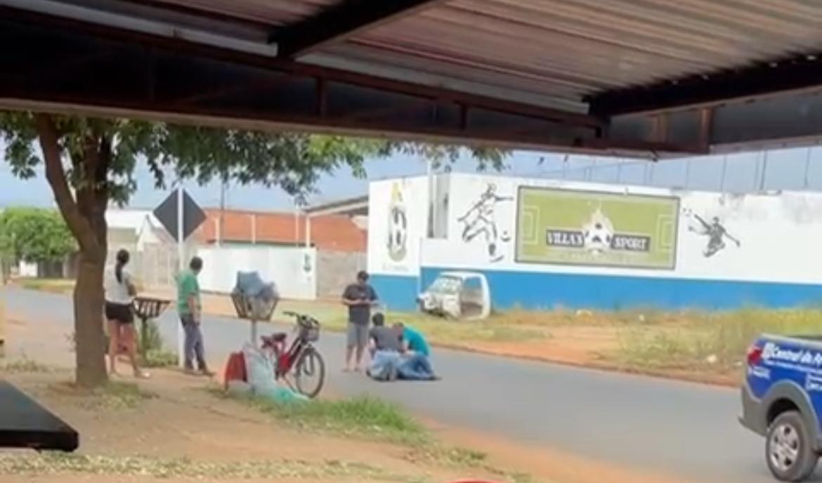 Manhã de sábado começa com dois acidentes em sequência na Avenida Rafael de Haro, em Três Lagoas 