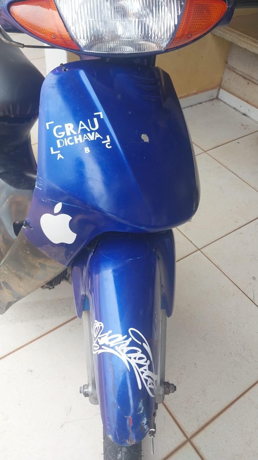 Abordagem da PM no bairro Paranapungá termina com moto apreendida e motorista sem habilitação