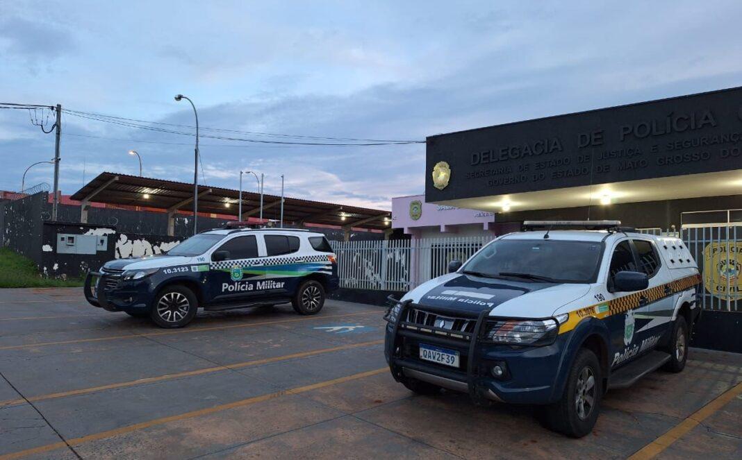 Criança aciona a Polícia ao ver sua mãe sendo agredida pelo padrasto em Costa Rica