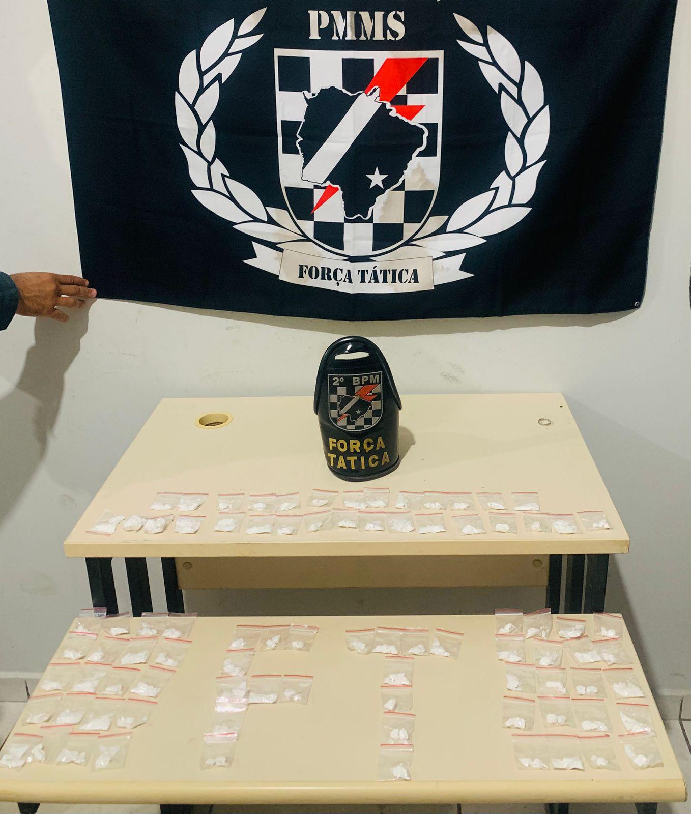 “Disk drogas” desativado: Força Tática prende homem em flagrante com cocaína e apreende veículo VW Golf em Três Lagoas “Disk drogas” desativado: Força Tática prende homem em flagrante com cocaína e apreende veículo VW Golf em Três Lagoas