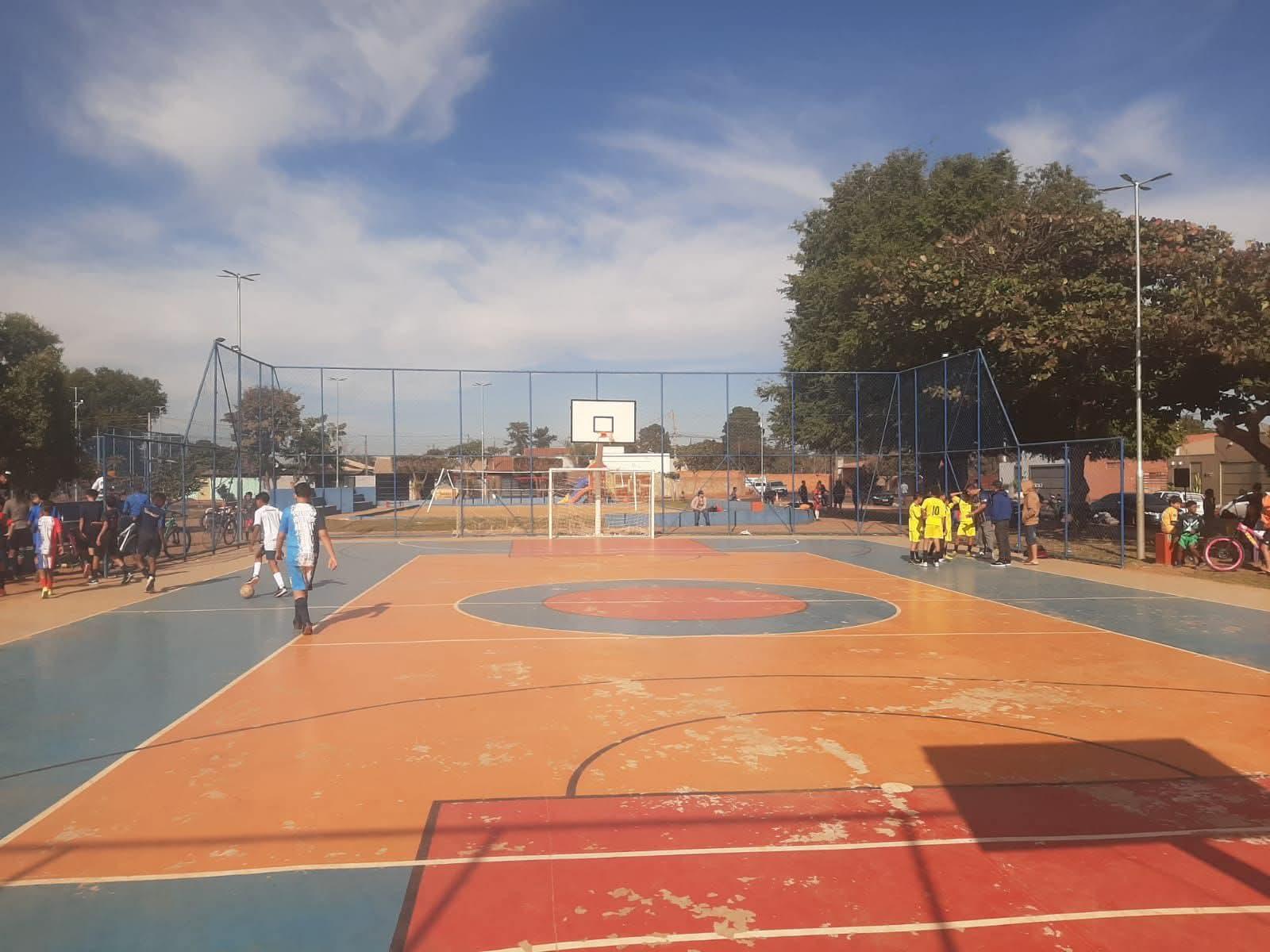Três Lagoas recebe o 3º torneio de futsal no bairro Osmar Ferreira Dutra e premiação em dinheiro  Três Lagoas recebe o 3º torneio de futsal no bairro Osmar Ferreira Dutra e premiação em dinheiro