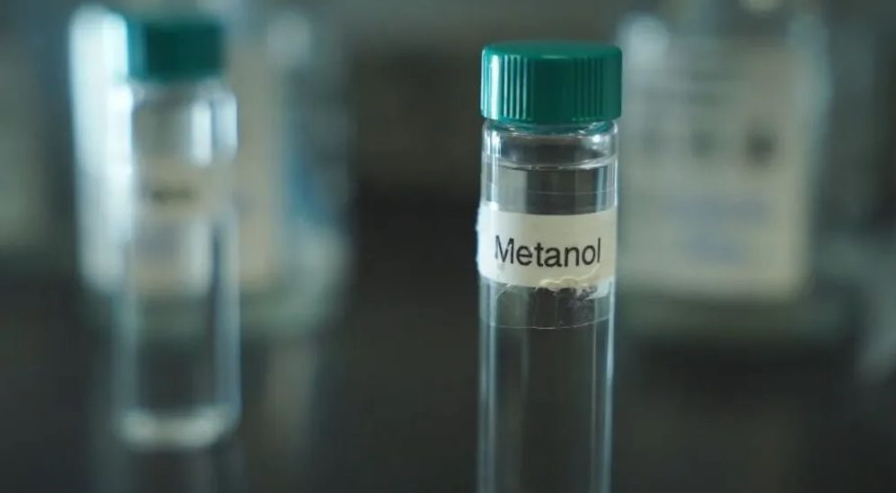 Três Lagoas reforça fiscalização e alerta contra risco de bebidas com metanol