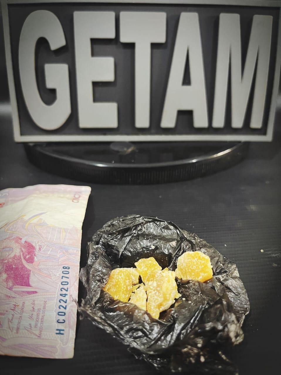 Adolescente é apreendida por tráfico em ação da GETAM na Vila Piloto em Três Lagoas Adolescente é apreendida por tráfico em ação da GETAM na Vila Piloto em Três Lagoas