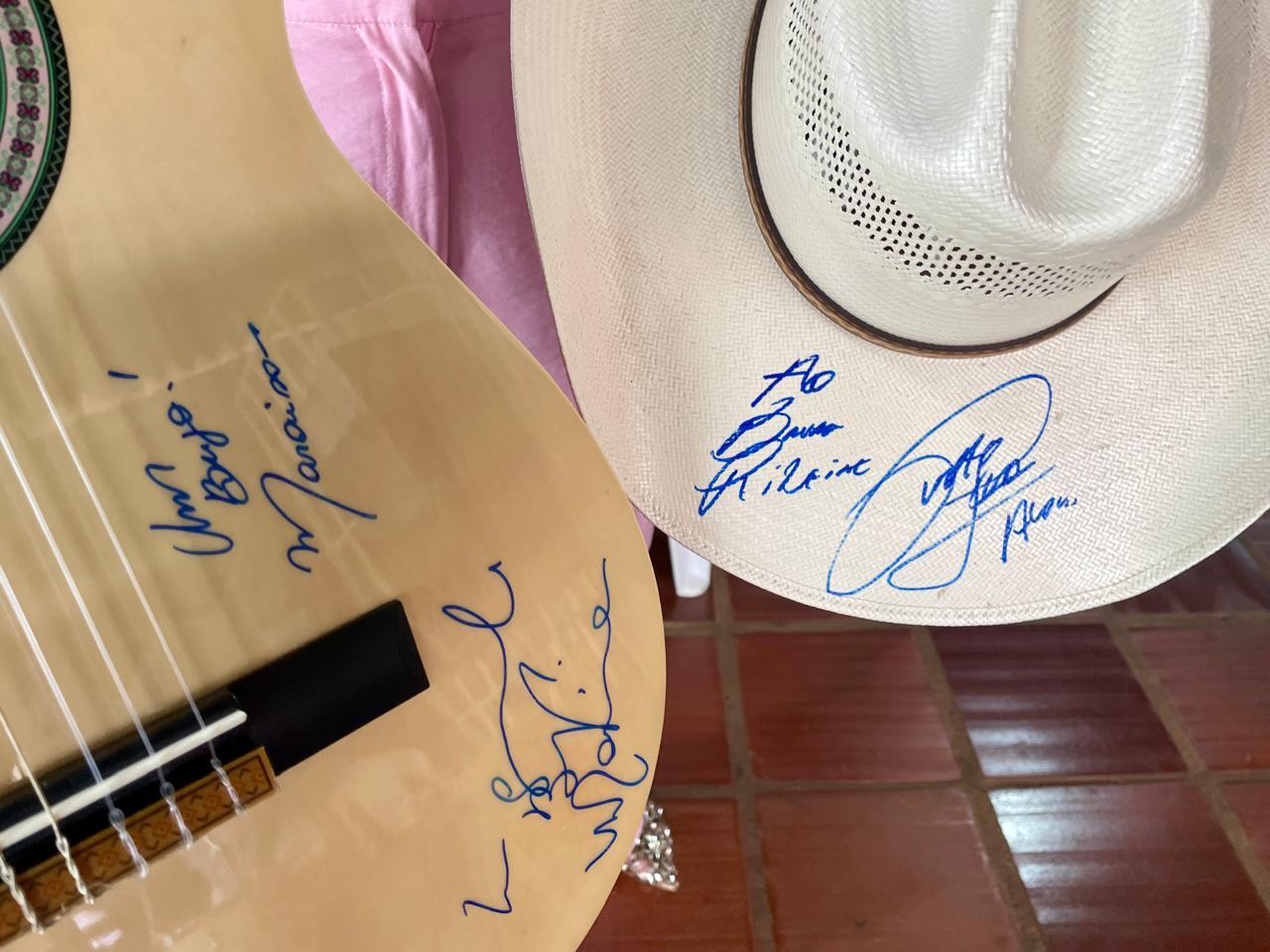 Festa da Maçonaria teve até chapéu e violão assinados por Maraisa e Gusttavo Lima, além de bingo que premiou R$ 2 mil