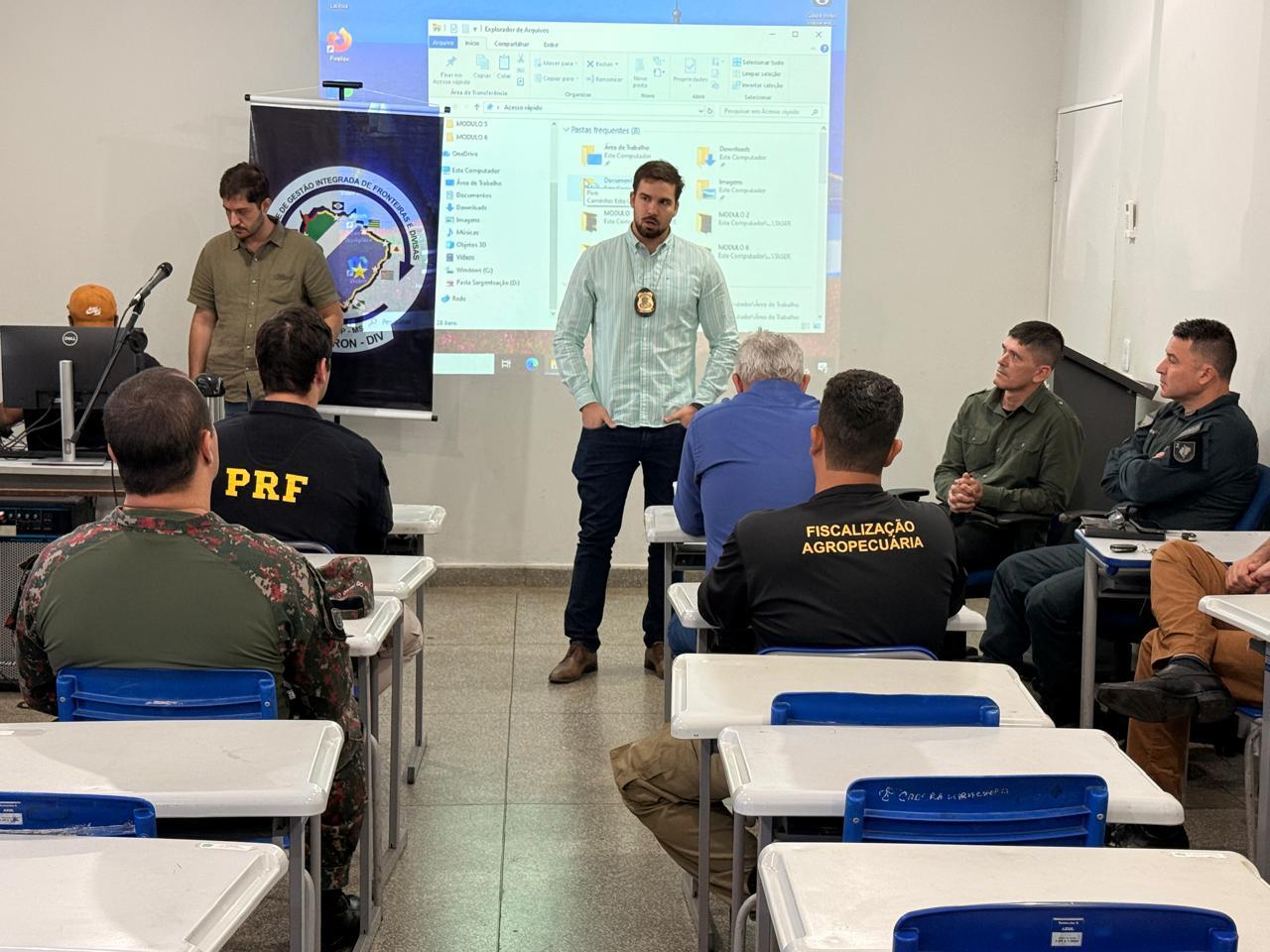 Reunião do Gabinete de Gestão Integrada de Fronteiras e Divisas reúne forças de segurança no 2º BPM em Três Lagoas Reunião do Gabinete de Gestão Integrada de Fronteiras e Divisas reúne forças de segurança no 2º BPM em Três Lagoas