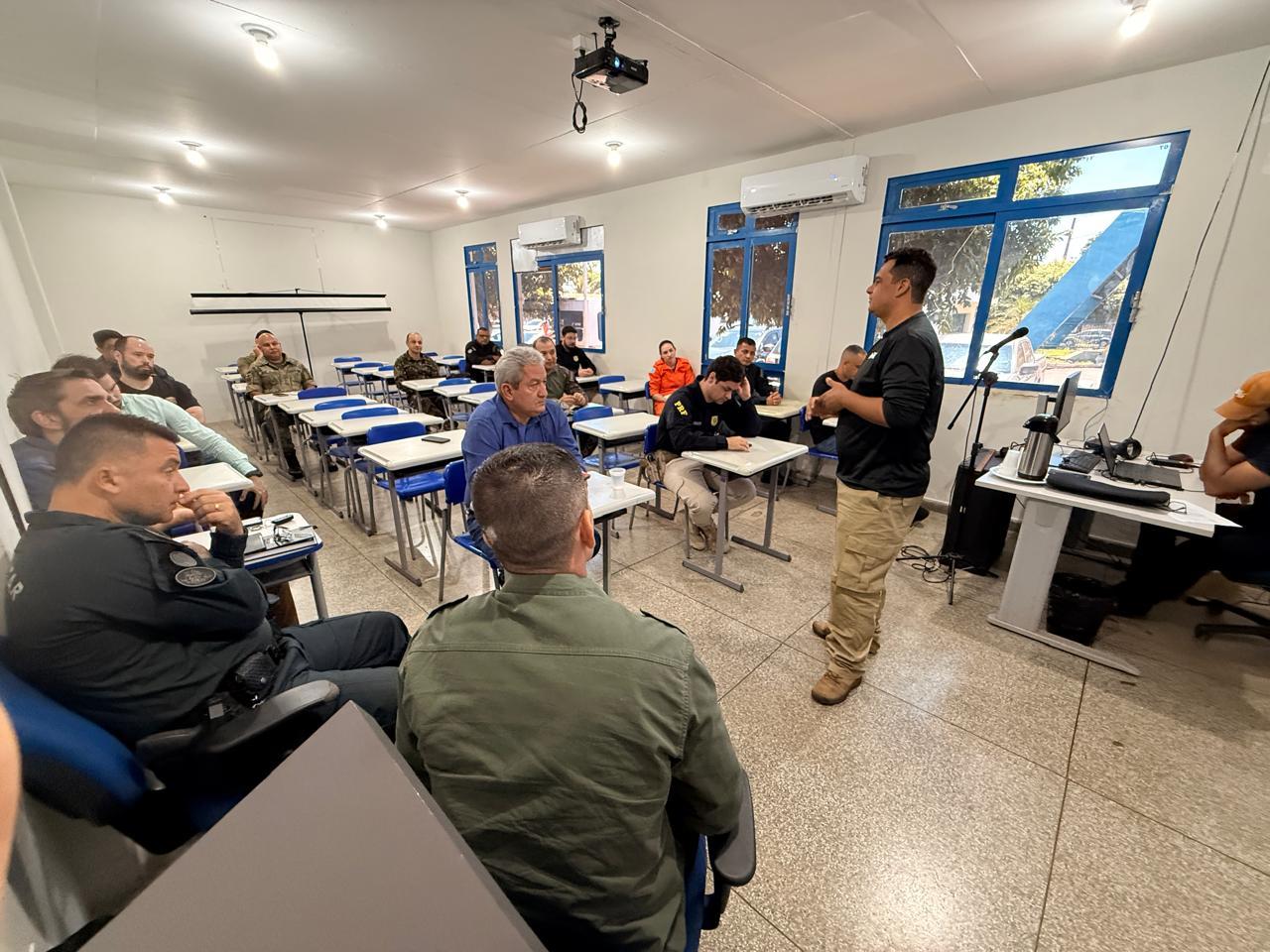 Reunião do Gabinete de Gestão Integrada de Fronteiras e Divisas reúne forças de segurança no 2º BPM em Três Lagoas Reunião do Gabinete de Gestão Integrada de Fronteiras e Divisas reúne forças de segurança no 2º BPM em Três Lagoas