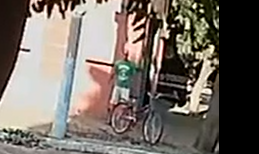 Mesmo com câmeras e movimento intenso, ladrão age à luz do dia e leva bicicleta na frente de academia no Centro de Três Lagoas  
