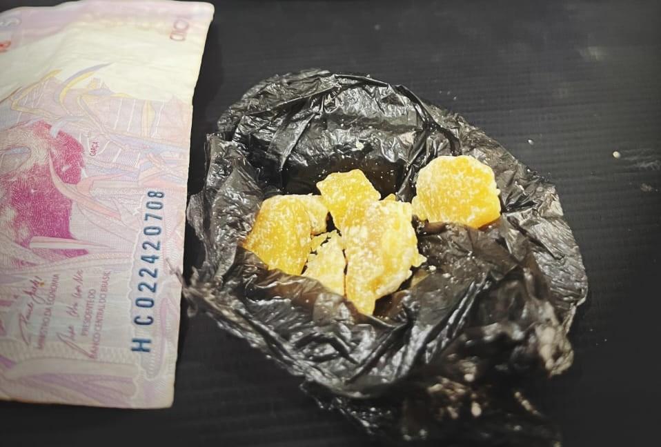 Adolescente é apreendida por tráfico em ação da GETAM na Vila Piloto em Três Lagoas