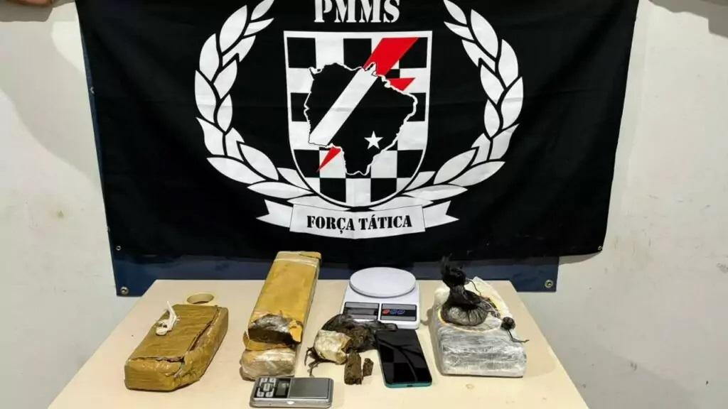 “Boca de Fumo” que tinha até revezamento no plantão é estourada na Vila Piloto em Três Lagoas 