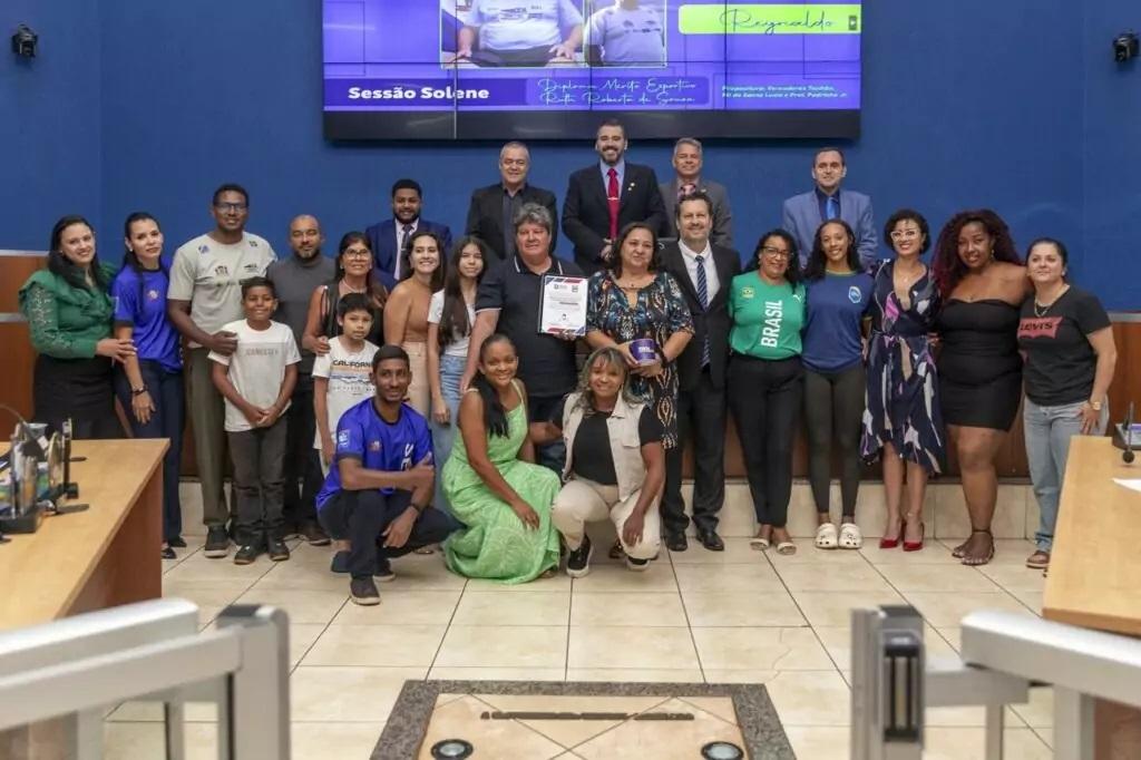 Câmara entrega diplomas de Mérito Esportivo Ruth Roberta de Souza