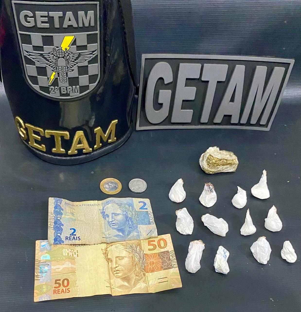 Funcionário de empresa de coleta de lixo é preso em flagrante por tráfico quando iria entregar drogas 