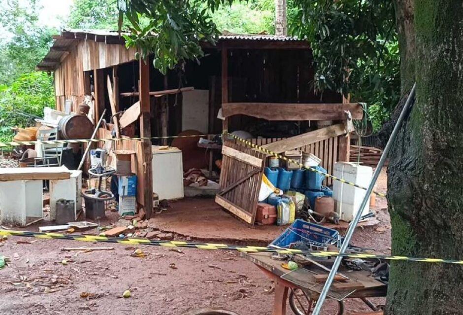 Homem é encontrado morto com sinais de violência dentro de barraco em Dourados 