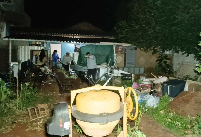 Mulher é assassinada com 23 facadas na frente do filho em Dourados  