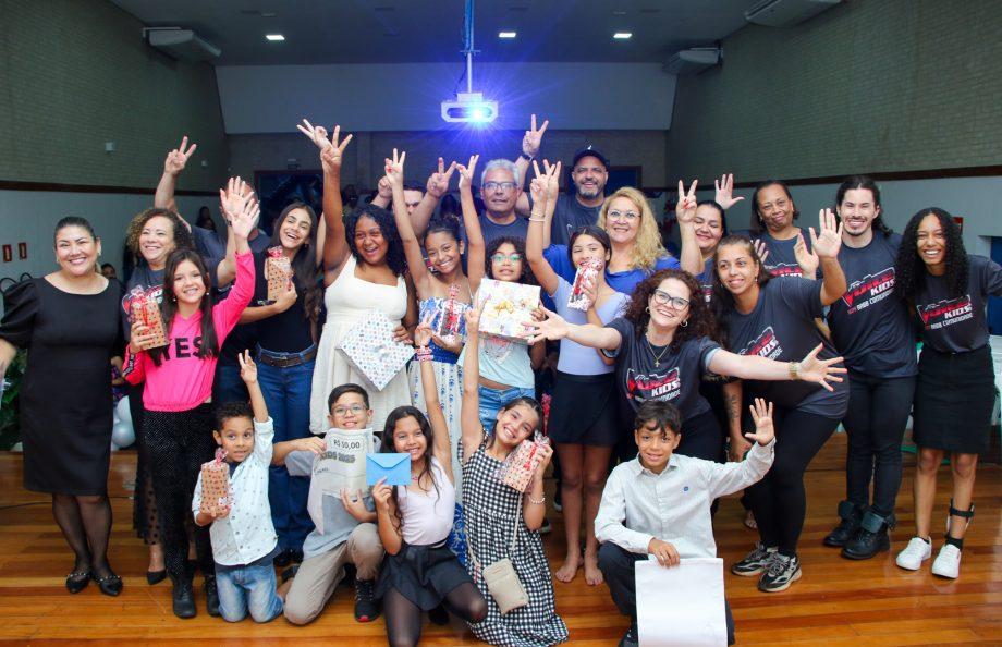 Noite do The Voice Kids da AABB celebra novos talentos musicais em Três Lagoas 