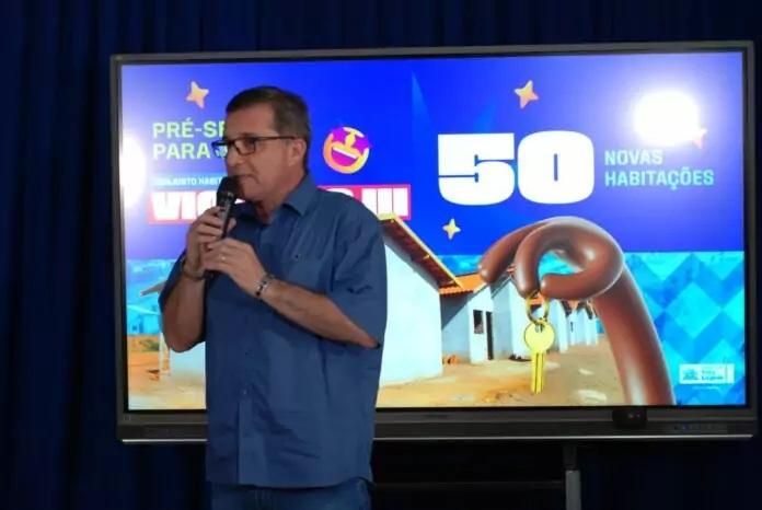 Prefeito destaca transparência em sorteio das 50 casas do Conjunto Habitacional Violetas III