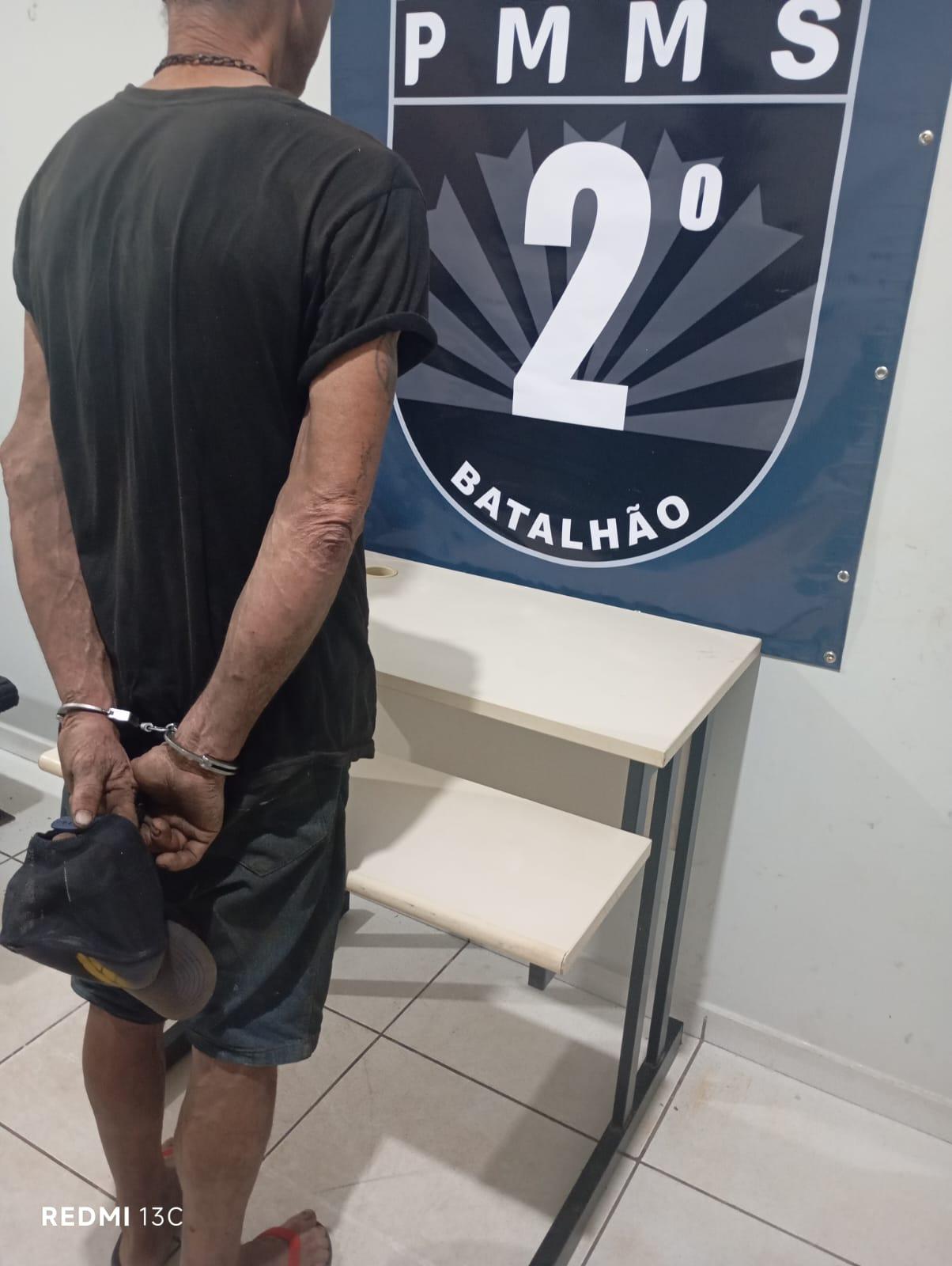 Foragido da Justiça é preso em ponto conhecido como venda de drogas em Três Lagoas