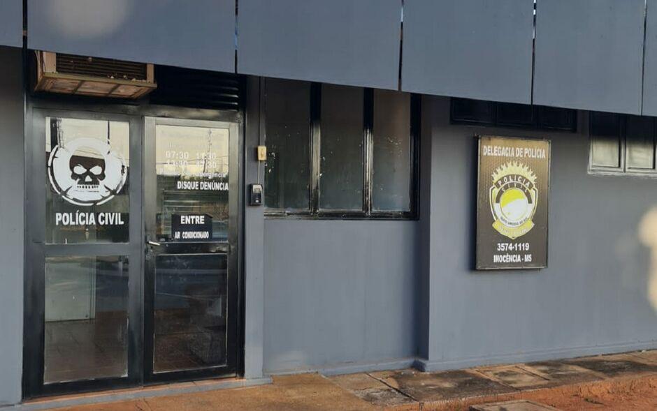 Idoso é preso por assediar jovem em comércio de Inocência 