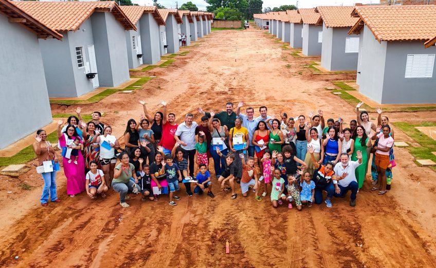 Prefeito de Três Lagoas realiza entrega de 20 unidades habitacionais no Jardim Violetas lll