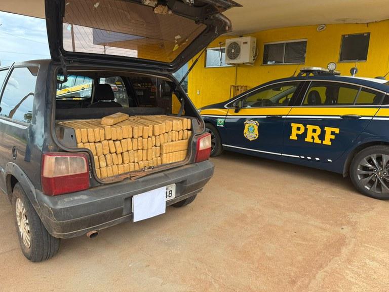 PRF de Três Lagoas apreende 420 kg de maconha e skunk durante fiscalização na BR-262