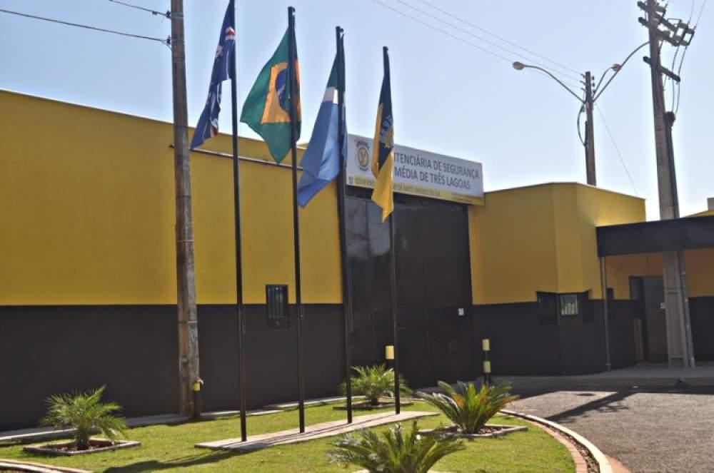 Internos da Penitenciária de Três Lagoas vão atuar em confecção e serigrafia por meio de parceria estadual