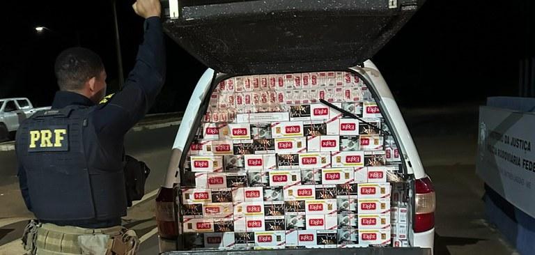 “A casa caiu”: Menor e amigo que traziam 13 mil maços de cigarros do Paraguai são flagrados pela PRF na BR-262