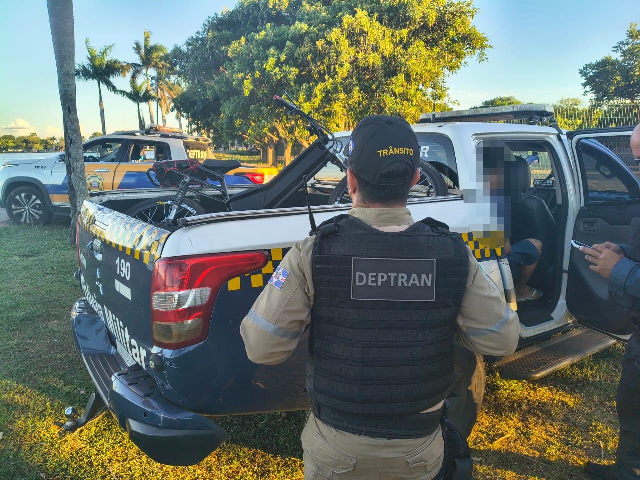 Bicicleta elétrica furtada é recuperada na Lagoa Maior após menor ser flagrado trafegando na pista de caminhada