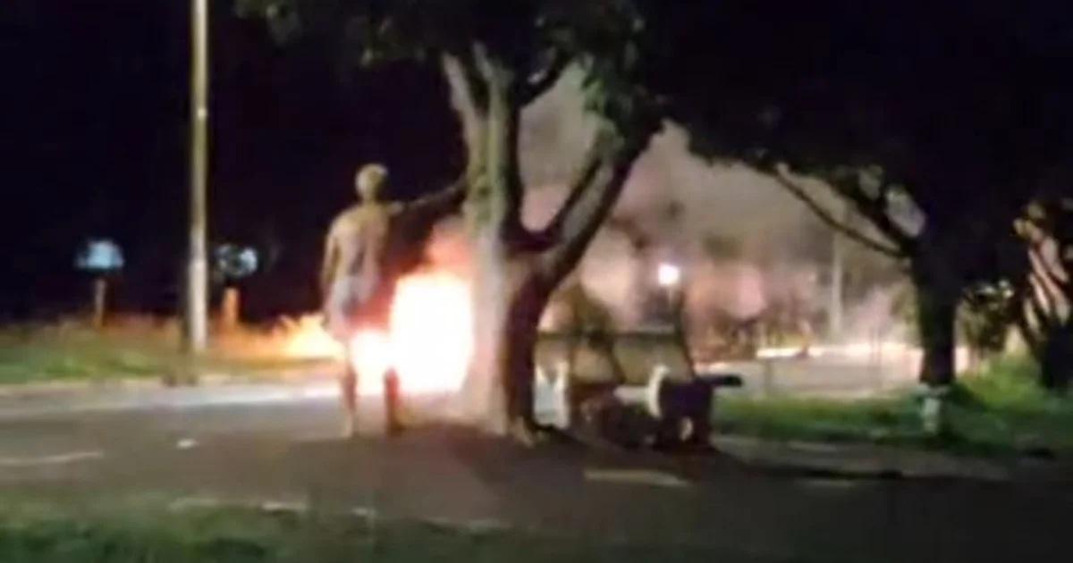 Homem inventa assalto e incendeia o próprio veículo em Fátima do Sul  