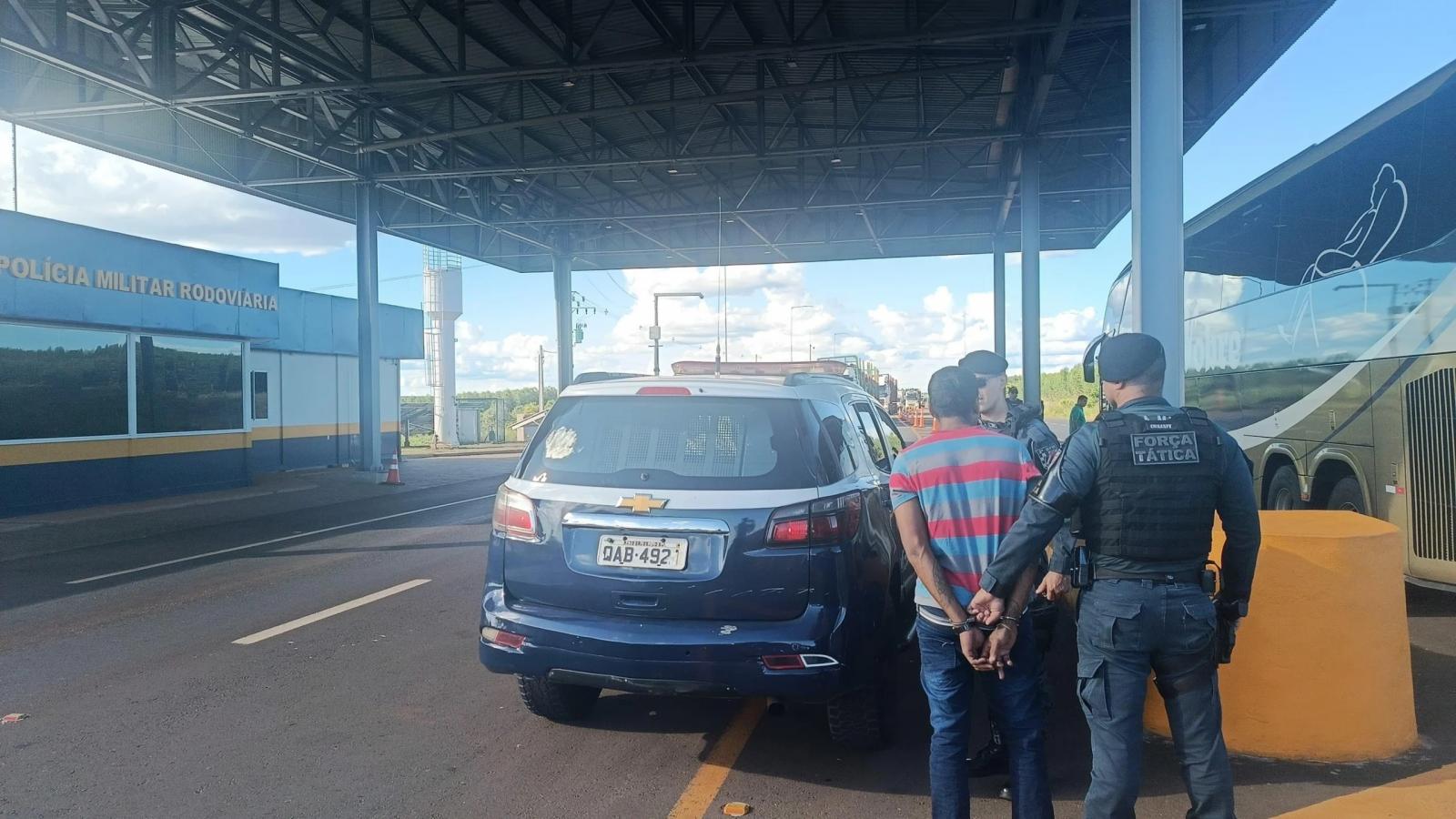 Homem que comprou drogas na Rodoviária de Três Lagoas é preso quando seguia para Inocência; vendedor também acaba detido