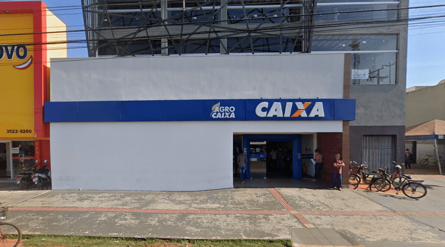 Homem que desembarcou na rodoviária de Três Lagoas é rendido, ameaçado de morte e levado à Caixa para sacar dinheiro; dois suspeitos foram presos