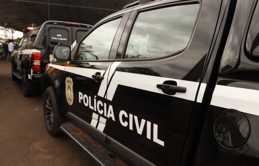 Investigado de atirar em homem perto de pub se apresenta à Polícia Civil, entrega arma e diz ter agido em legítima defesa