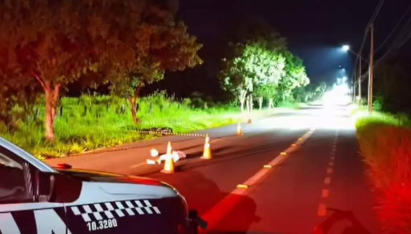 Motociclista é encontrado morto ao lado da moto em Guia Lopes da Laguna  