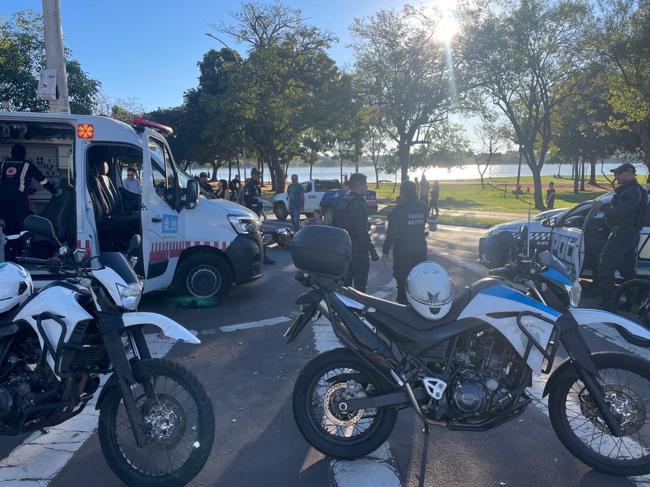 Adolescente causa acidente e deixa motociclista com ferimentos graves Adolescente causa acidente e deixa motociclista com ferimentos graves
