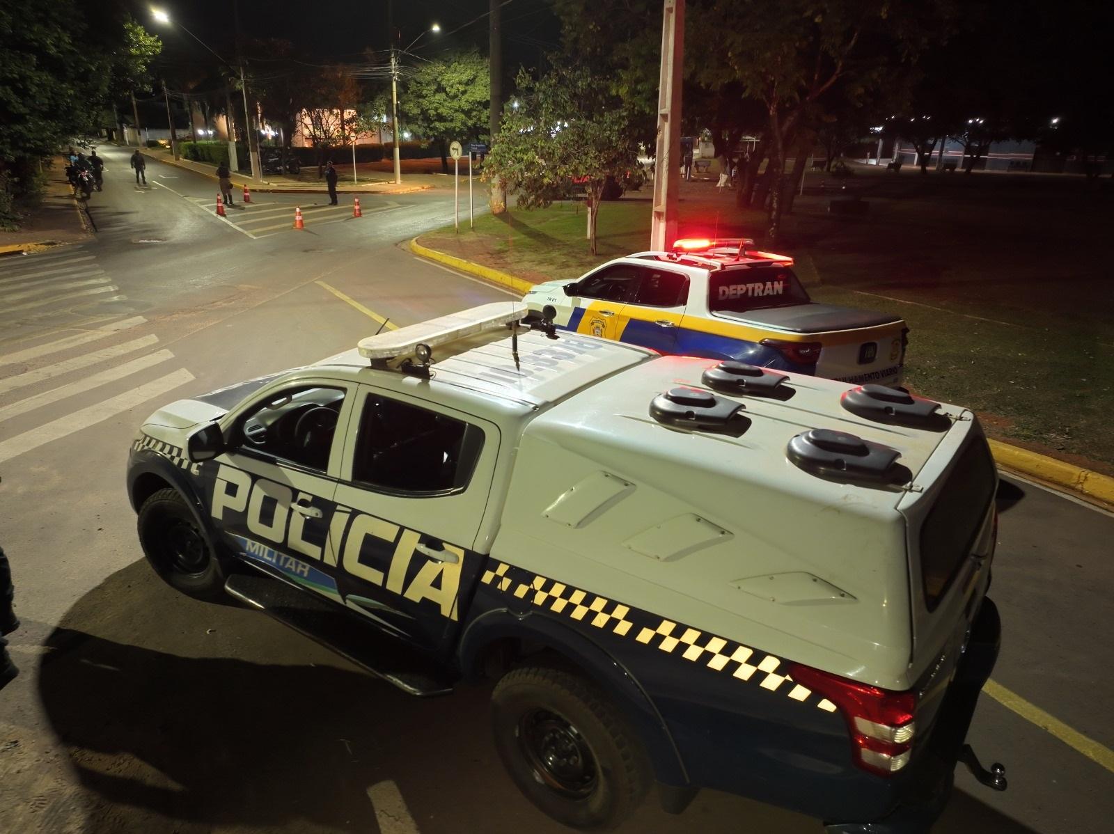 Megaoperação no trânsito continua em Três Lagoas: blitz apreende cinco veículos e flagra motoristas alcoolizados Megaoperação no trânsito continua em Três Lagoas: blitz apreende cinco veículos e flagra motoristas alcoolizados