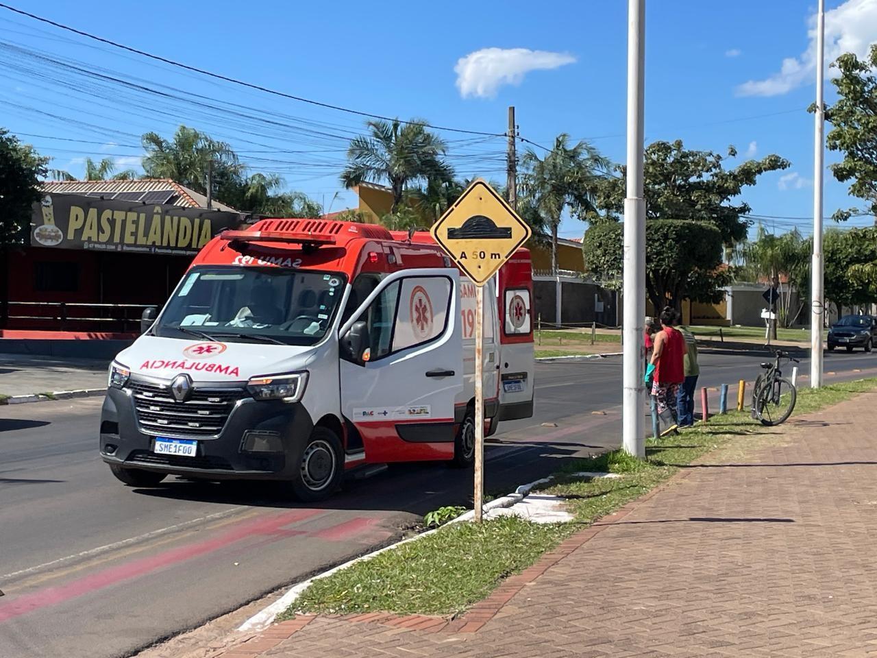Colisão entre bicicletas na Lagoa Maior deixa idoso ferido e interdita parcialmente avenida em Três Lagoas Colisão entre bicicletas na Lagoa Maior deixa idoso ferido e interdita parcialmente avenida em Três Lagoas