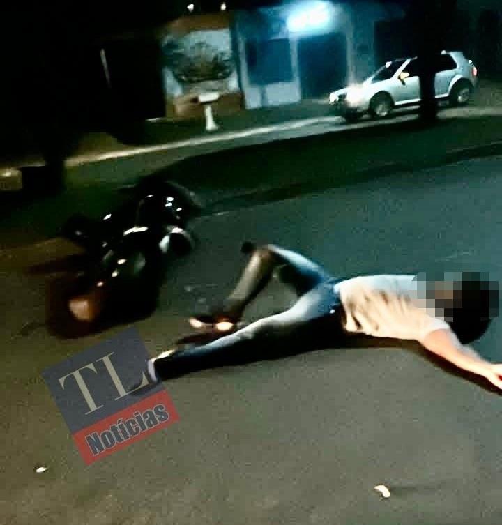 Exemplo de solidariedade: motoentregadores param para socorrer motociclista após acidente em Três Lagoas