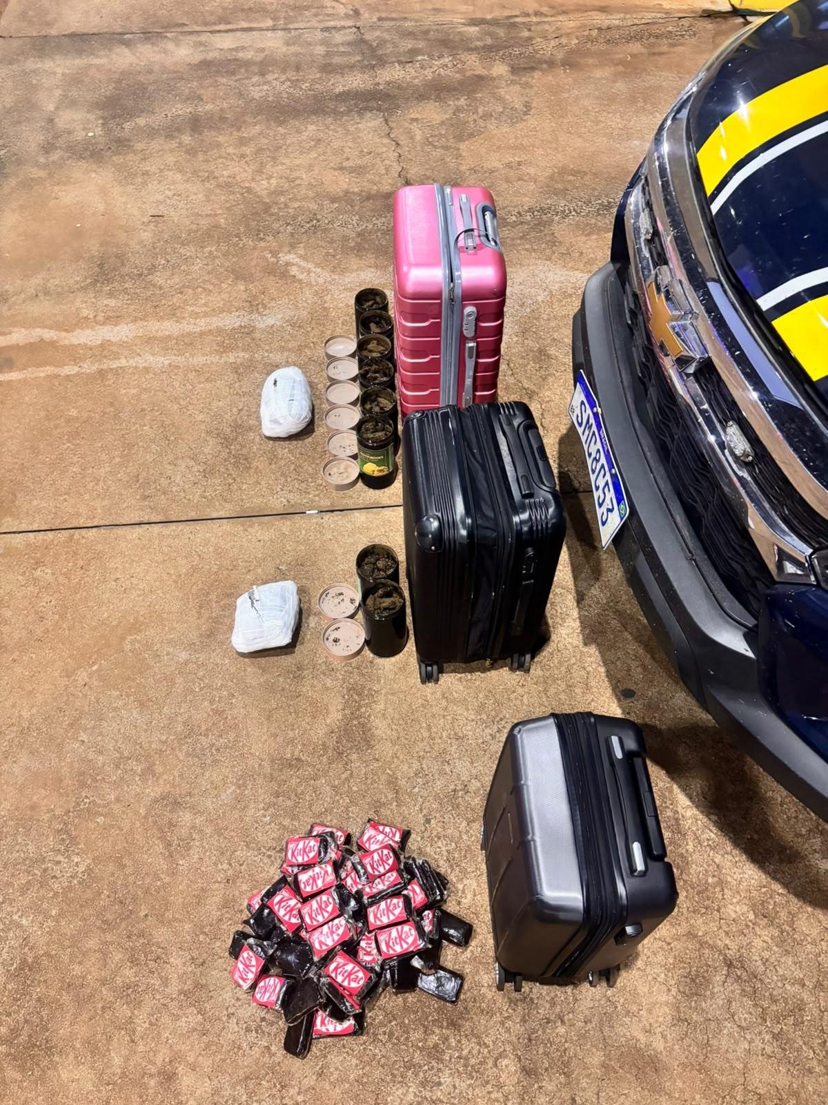 Mulheres que viajavam em carro de aplicativo são presas com drogas e por pouco não compromete o motorista 