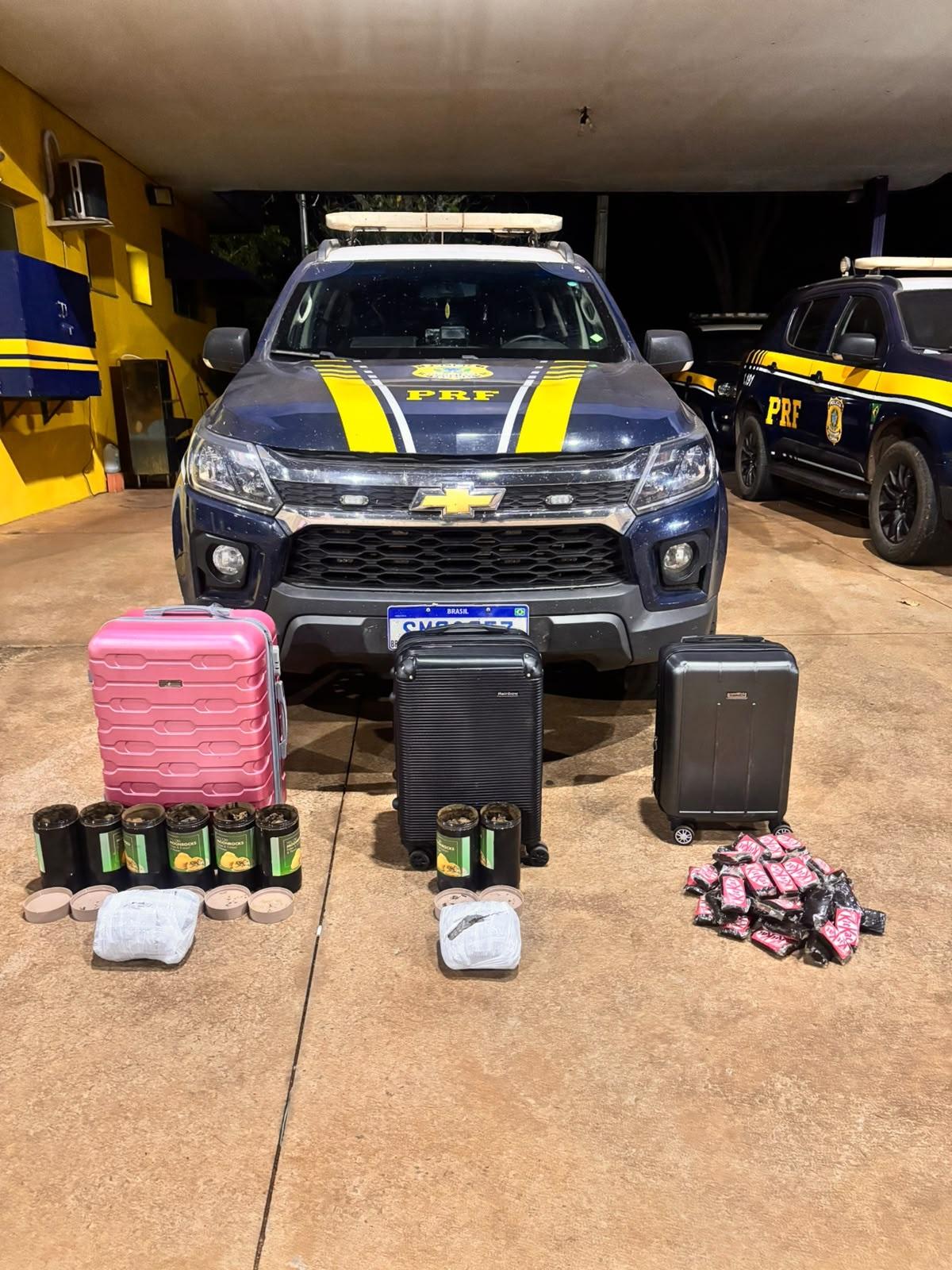 Mulheres que viajavam em carro de aplicativo são presas com drogas e por pouco não compromete o motorista 