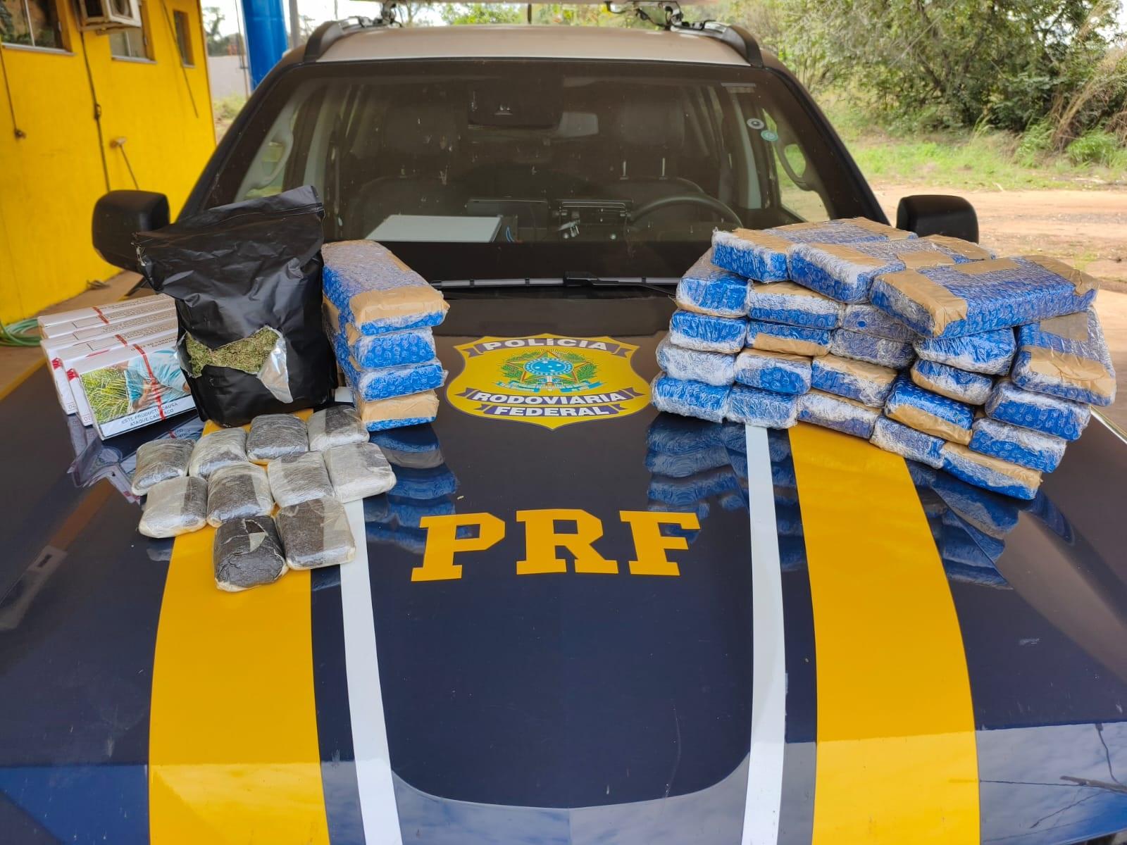 PRF apreende drogas e cigarros contrabandeados durante fiscalização na BR-262