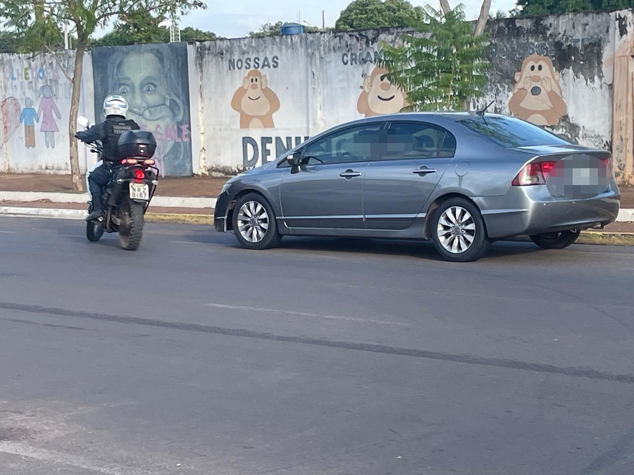VEJA O VÍDEO: Em Três Lagoas, polícia recebe denúncias de suposta morte dentro de veículo