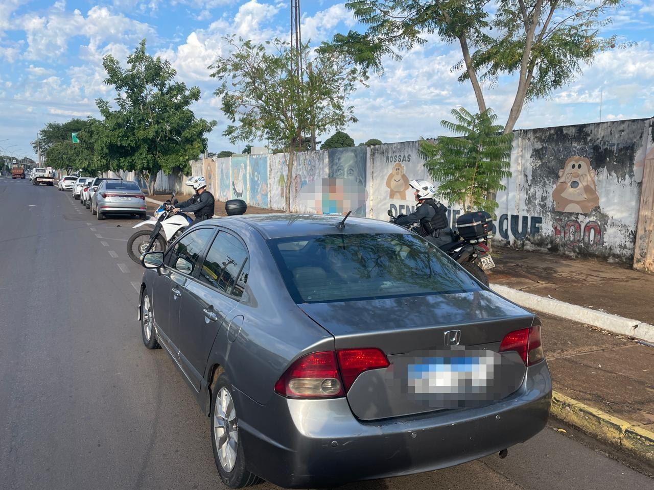 VEJA O VÍDEO: Em Três Lagoas, polícia recebe denúncias de suposta morte dentro de veículo