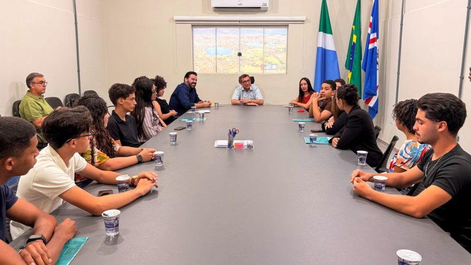 Em visita institucional, integrantes do Programa 