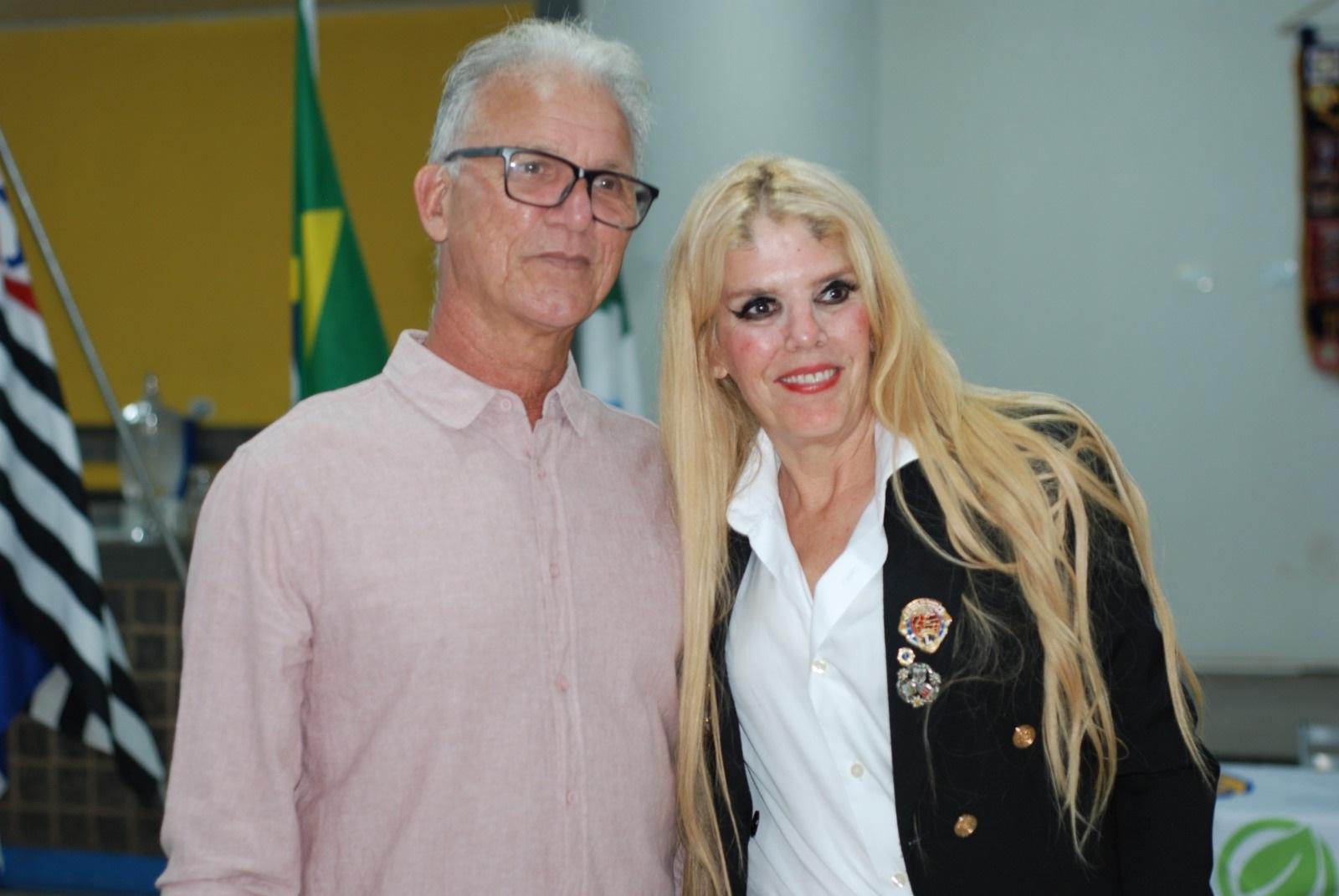 Posse do Lions Clube Três Lagoas reúne autoridades e convidados em noite de glamour, elegância e celebração Posse do Lions Clube Três Lagoas reúne autoridades e convidados em noite de glamour, elegância e celebração