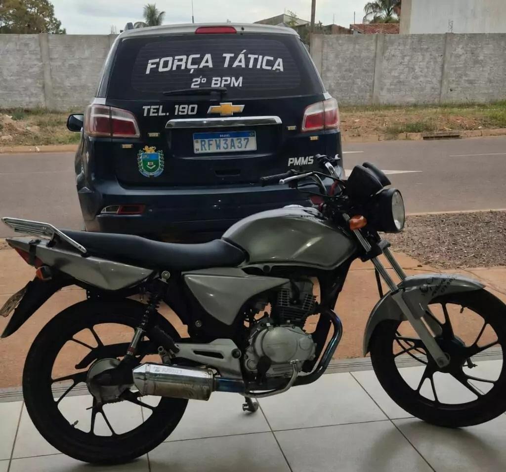 Motociclista é preso pela Força Tática após fuga em alta velocidade pelas ruas de Três Lagoas