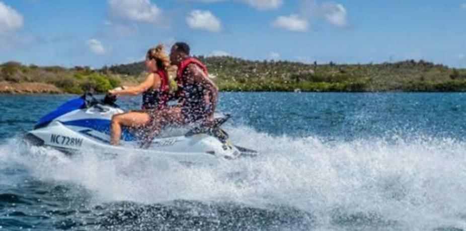 Donos de jet skis de Três Lagoas deveriam seguir o exemplo de Ilha Solteira-SP e transformar lazer em solidariedade 