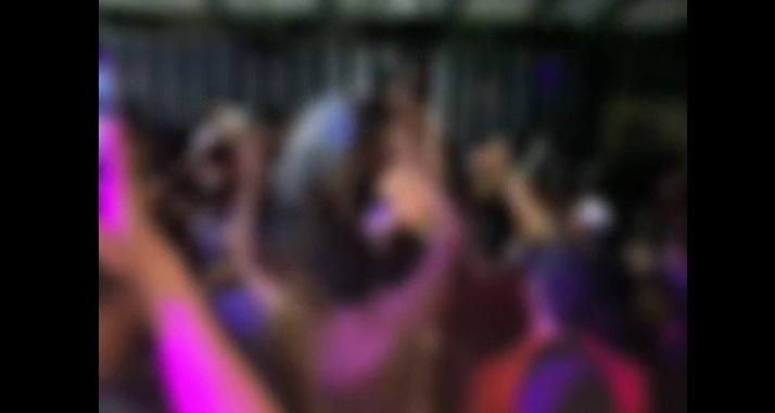 Chegada de milhares de trabalhadores impulsiona casas de shows e garotas de programa comemoram faturamento alto pelas apresentações de striptease