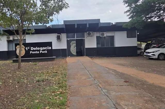 Polícia prende marido suspeito de atropelar e matar mulher em Ponta Porã-MS Polícia prende marido suspeito de atropelar e matar mulher em Ponta Porã-MS