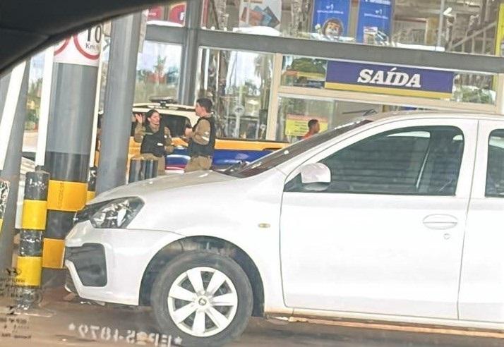 Fiscalização do DEPTRAN em estacionamentos de supermercado gera polêmica entre motoristas de Três Lagoas Fiscalização do DEPTRAN em estacionamentos de supermercado gera polêmica entre motoristas de Três Lagoas