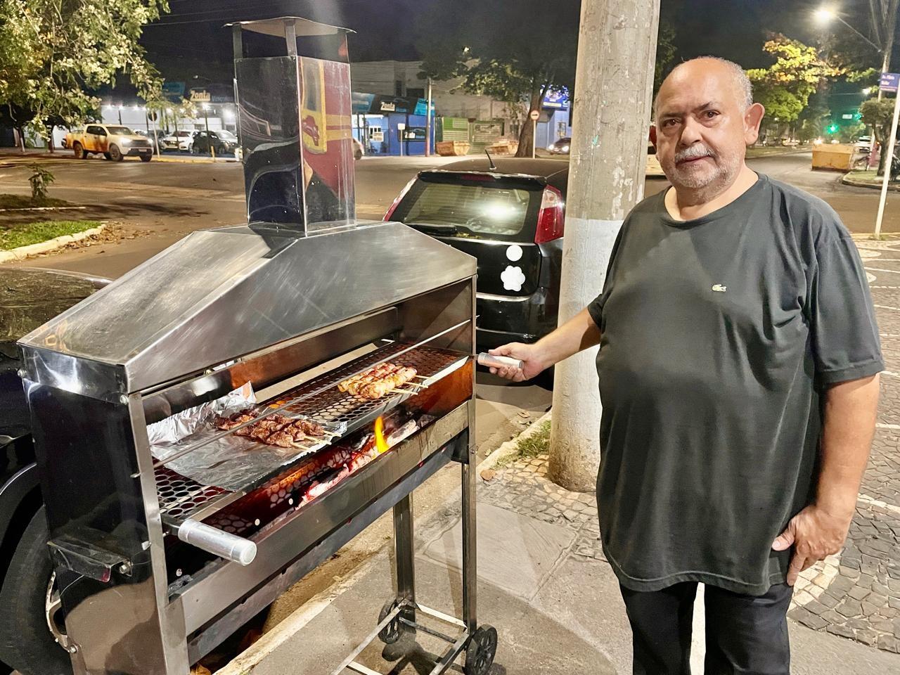 Espetinho do “Nelsão”: O lugar certo para quem gosta de boa comida e cerveja gelada Espetinho do “Nelsão”: O lugar certo para quem gosta de boa comida e cerveja gelada