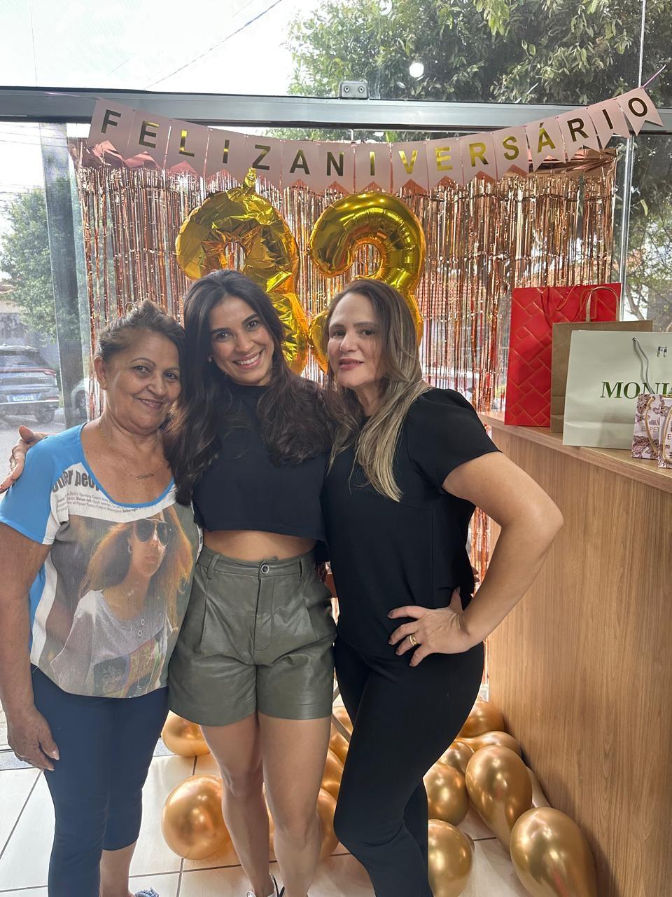 Empresária Adma comemora aniversário e celebra o sucesso do salão Beauty Center em Três Lagoas Empresária Adma comemora aniversário e celebra o sucesso do salão Beauty Center em Três Lagoas