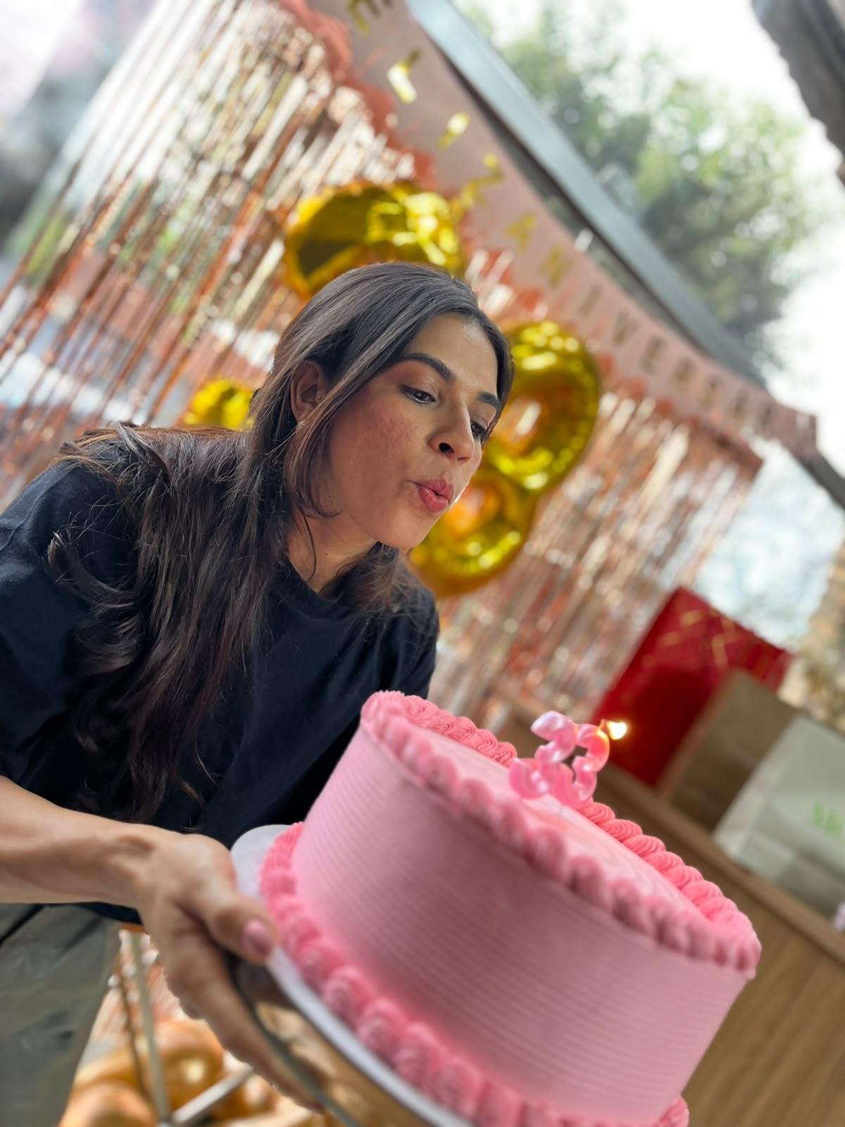 Empresária Adma comemora aniversário e celebra o sucesso do salão Beauty Center em Três Lagoas Empresária Adma comemora aniversário e celebra o sucesso do salão Beauty Center em Três Lagoas